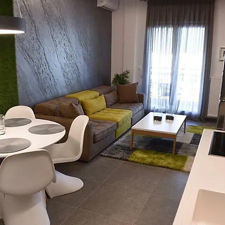 Comely N Gusto Luxury Apts. Apartment Thessaloniki