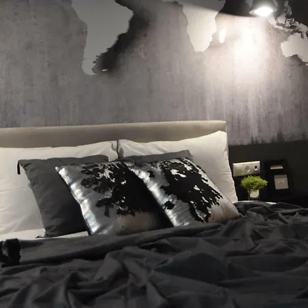 Apartment Comely N Gusto Luxury Apts. *