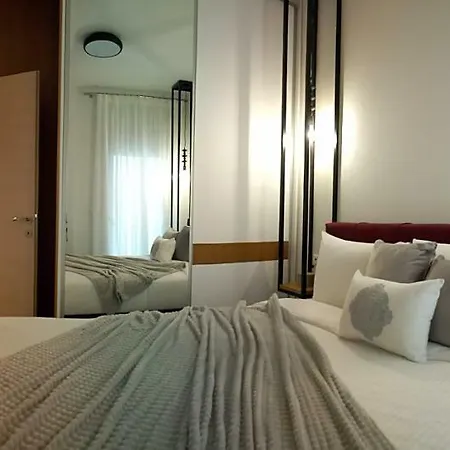 Appartement Comely N Gusto Luxury Apts.