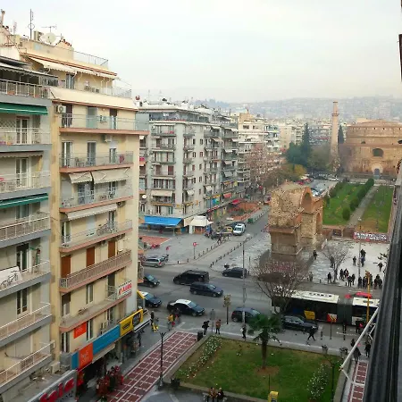 Comely N Gusto Luxury Apts. Apartment Thessaloniki